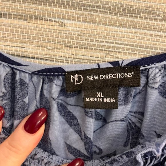 NEW DIRECTIONS-Size XL (14/16) Blue Floral Peasant Top-Bell Sleeve- Off Shoulder - Picture 8 of 12